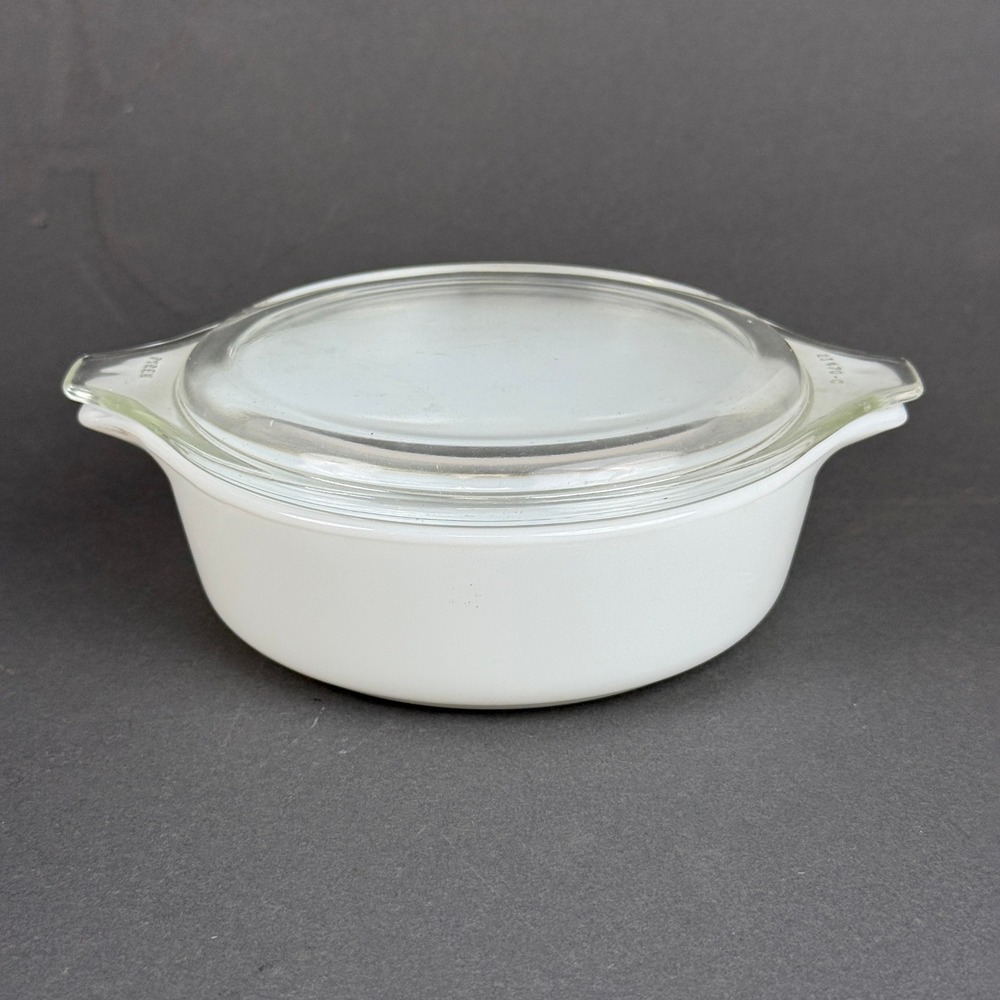 Pyrex Casserole Dish 471 White Milk Glass 1 Pint with Lid 470-C